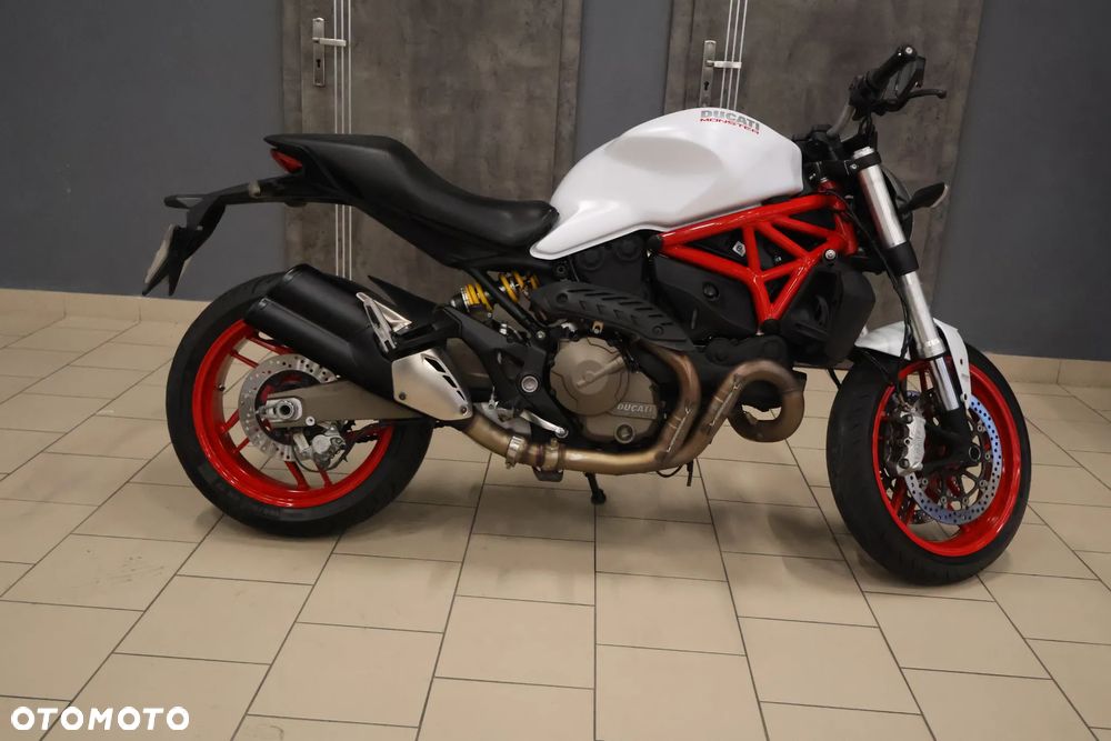 Ducati Monster - 12