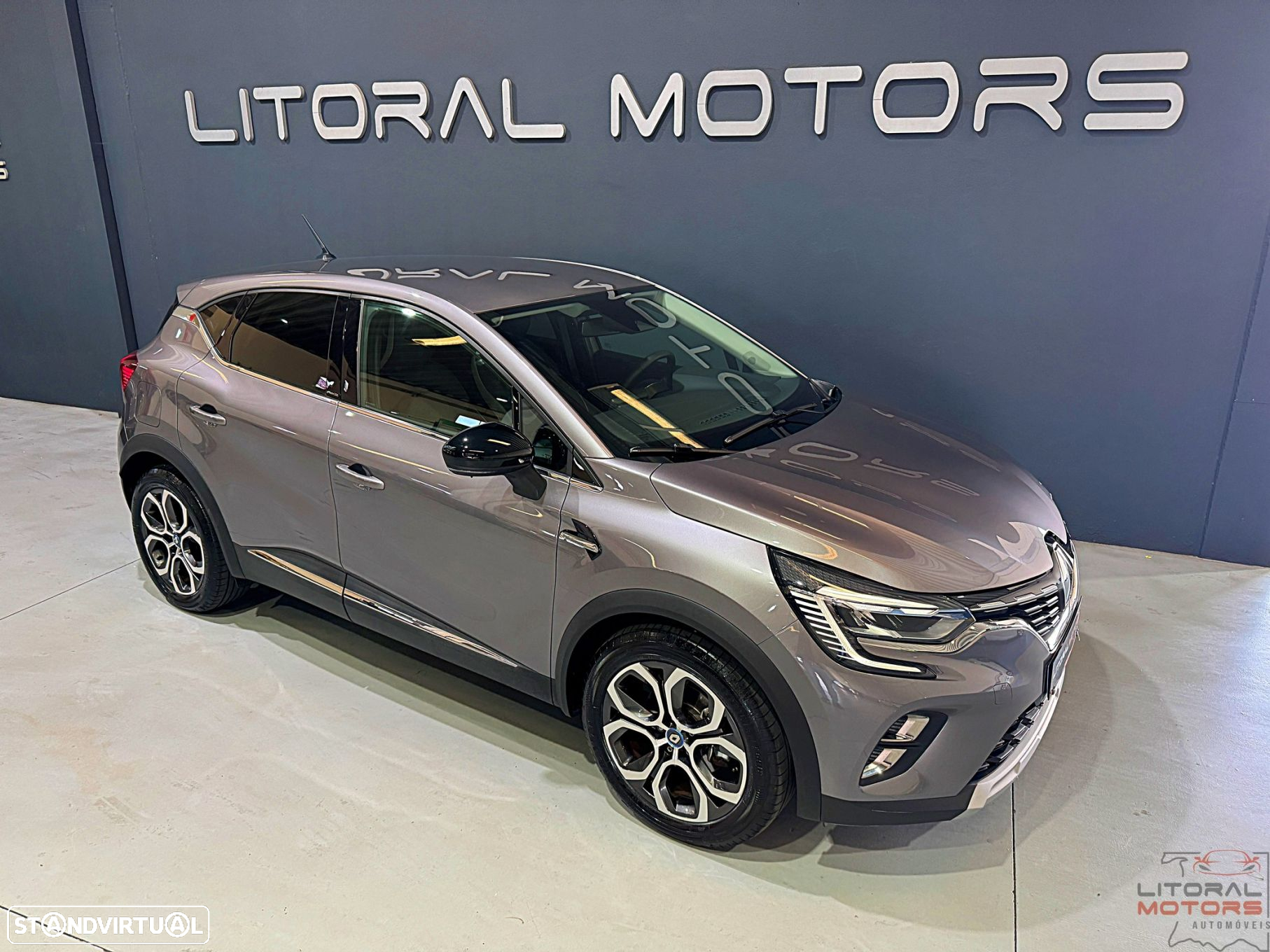 Renault Captur 1.6 E-Tech Plug-In Intens - 2