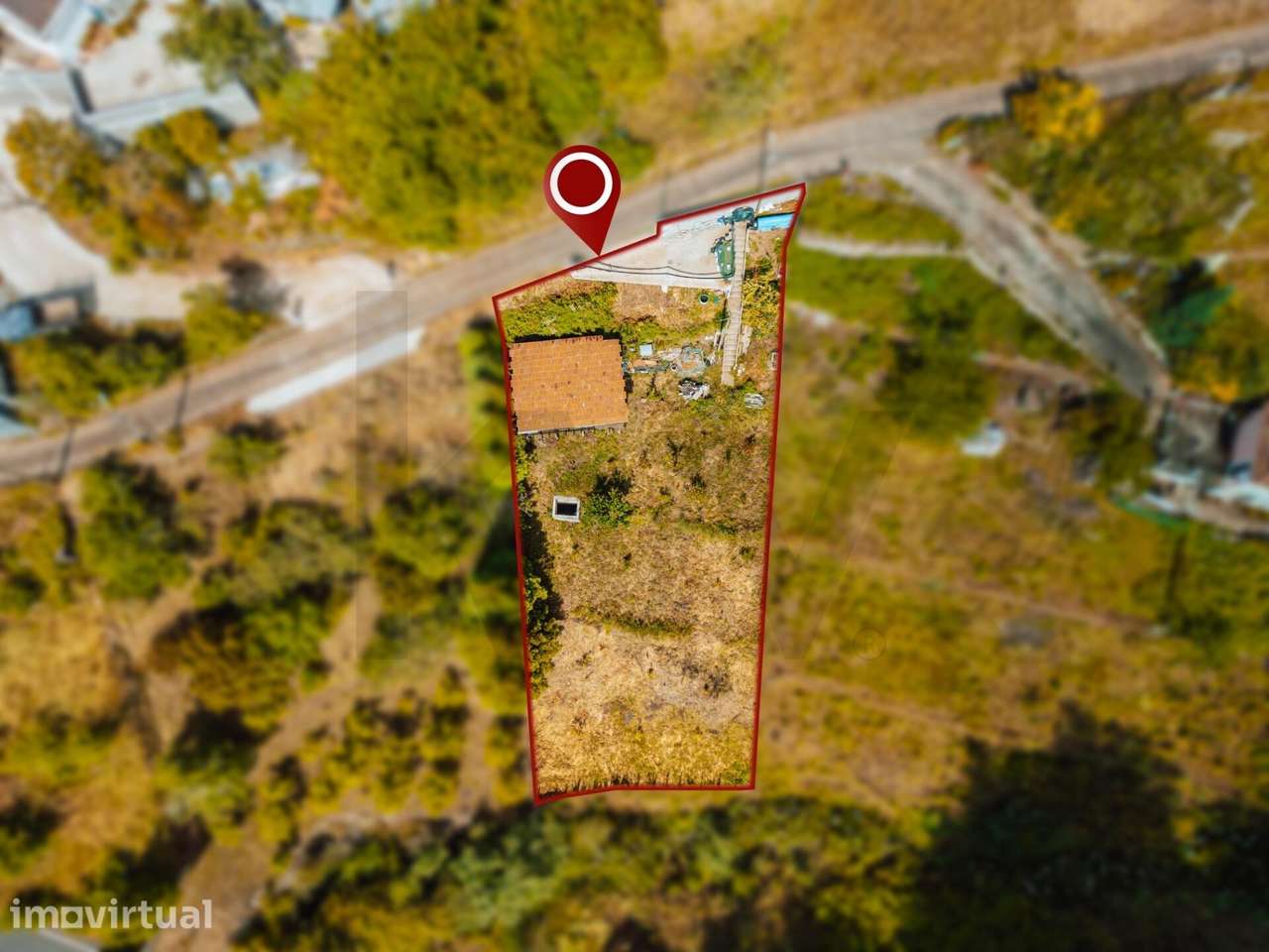 Terreno Rústico com 670m2 no Rochão, Camacha – Natureza e Proximidade - Grande imagem: 2/15