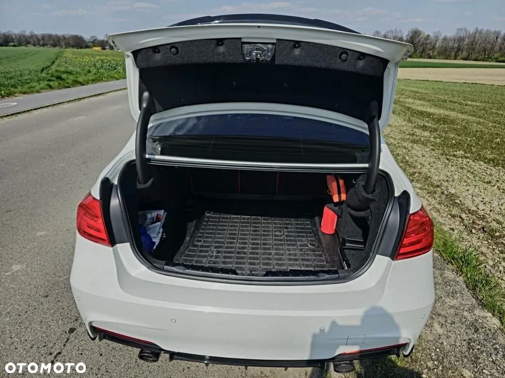 BMW Seria 3 335i xDrive Sport-Aut Sport Line - 10