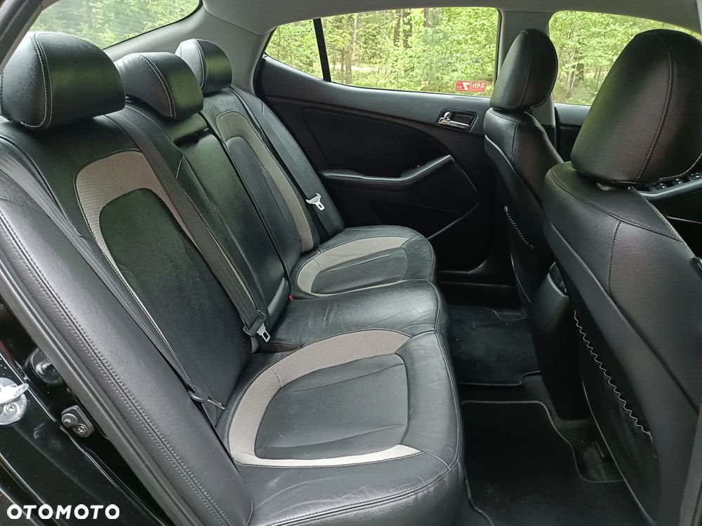 Kia Optima 1.7 CRDi L - 12