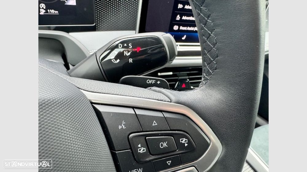 VW Passat Variant 2.0 TDi Business DSG - 22