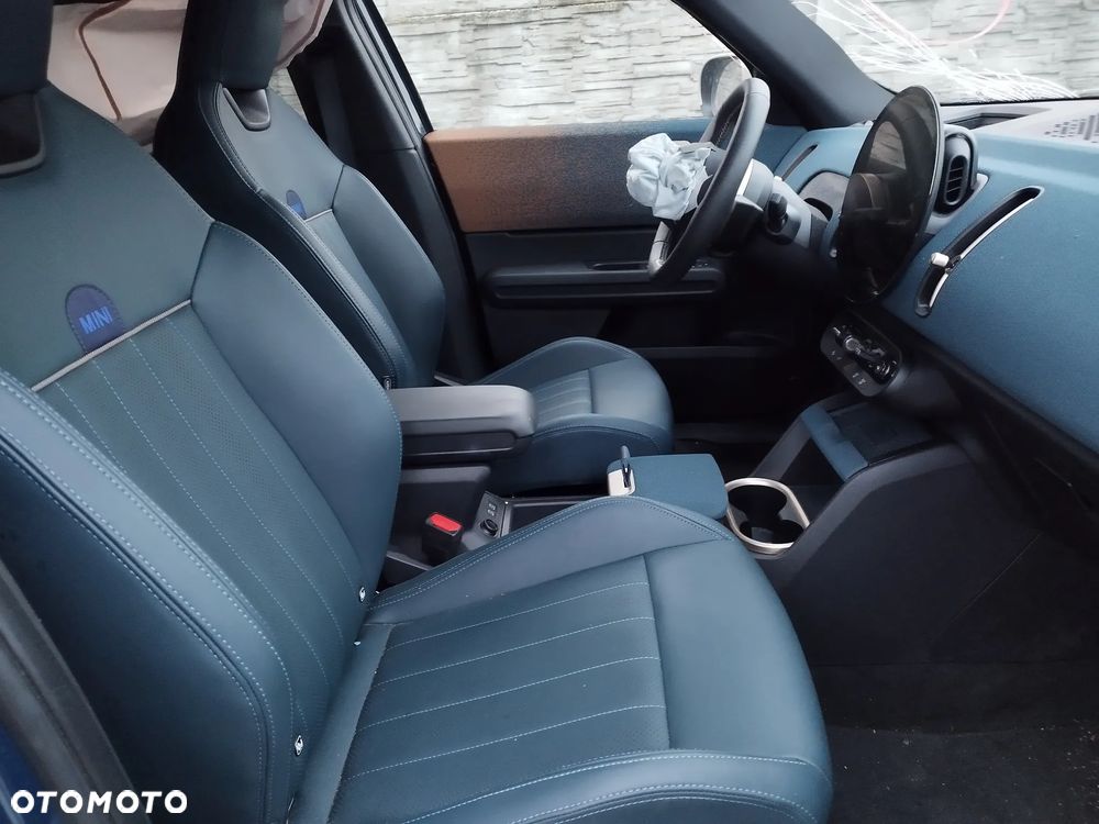 MINI Countryman C Favoured Trim - 13