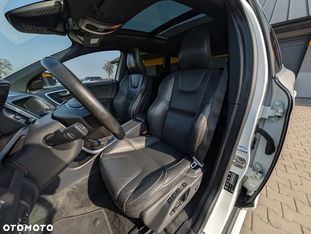 Volvo XC 60 D4 Geartronic RDesign - 33