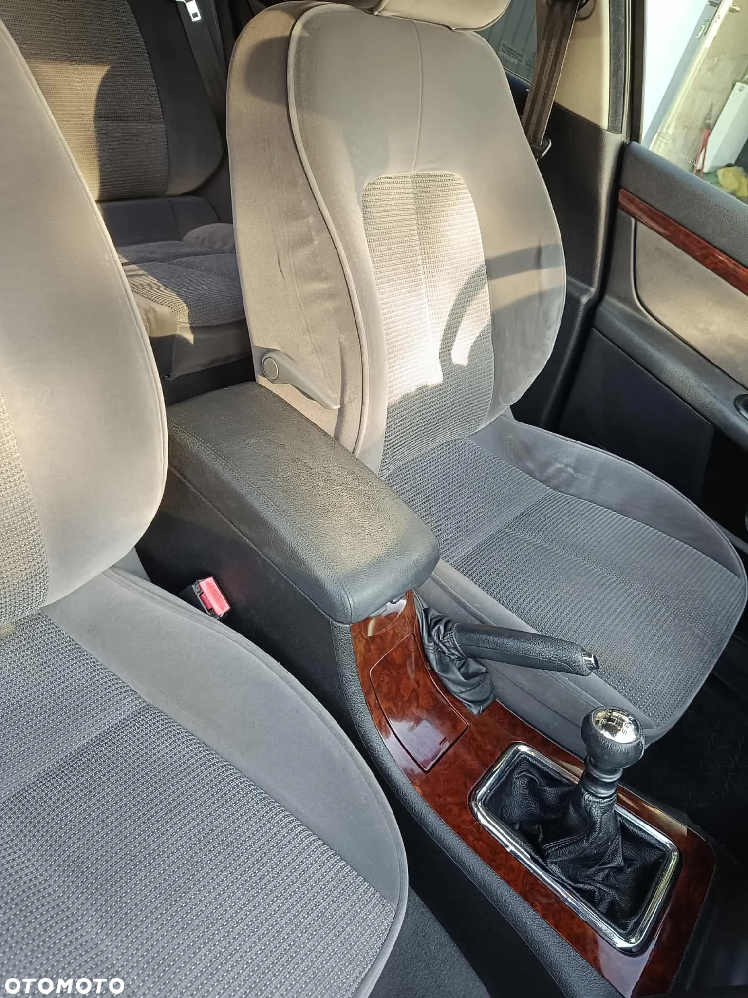 Peugeot 407 2.0 HDI Intense - 14
