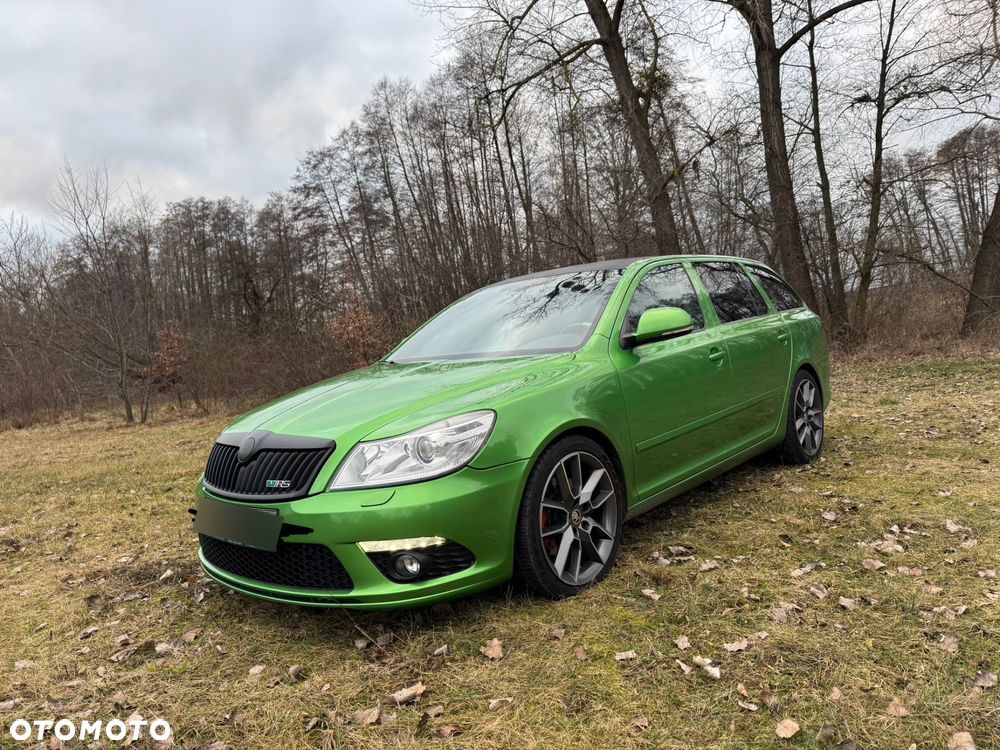 Skoda Octavia Combi 2.0 TDI DPF RS - 11