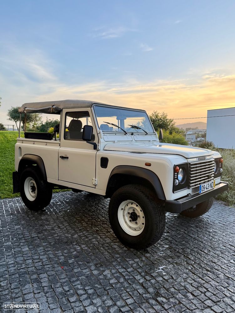 Land Rover Defender 90 2.5 Td5 Soft Top - 1