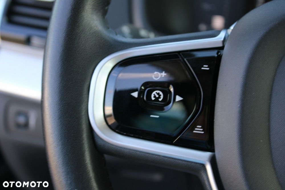 Volvo XC 90 - 22