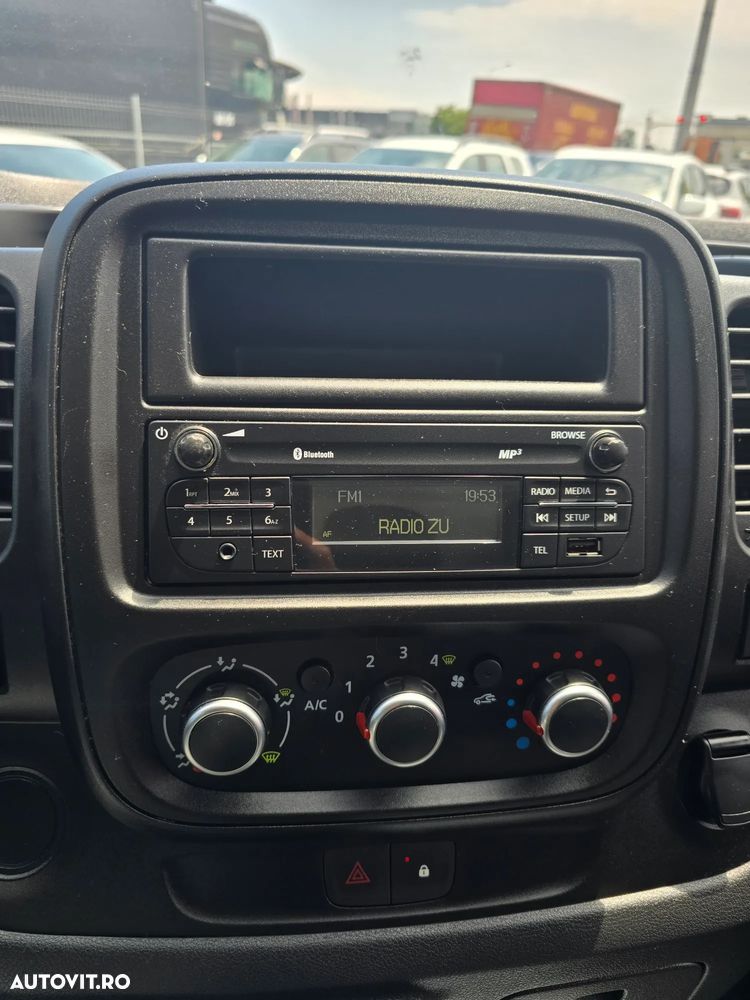 Renault TRAFIC - 5