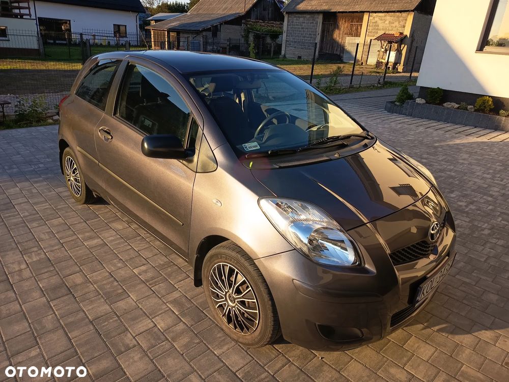 Toyota Yaris 1.0 Entry EU5 - 1