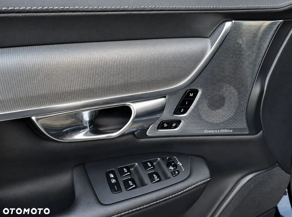 Volvo S90 T8 AWD Plug-In Hybrid R-Design - 9