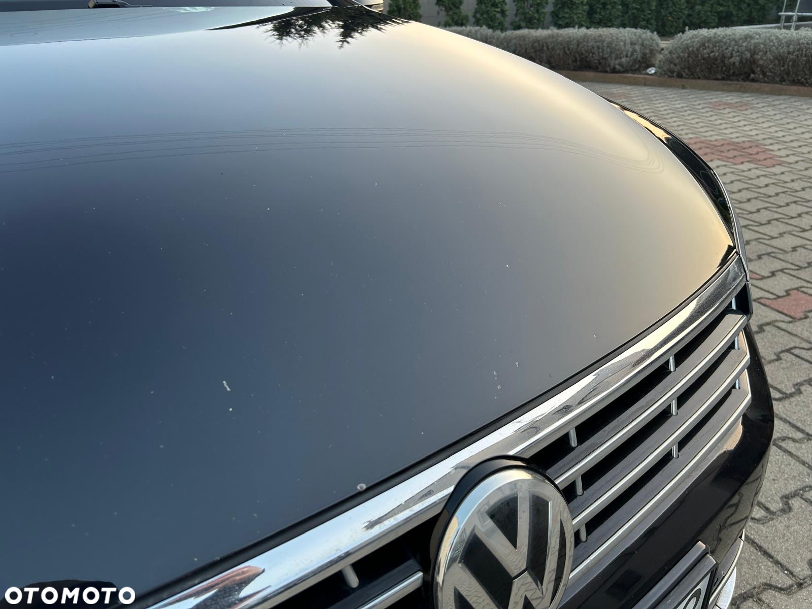 Volkswagen Passat - 11