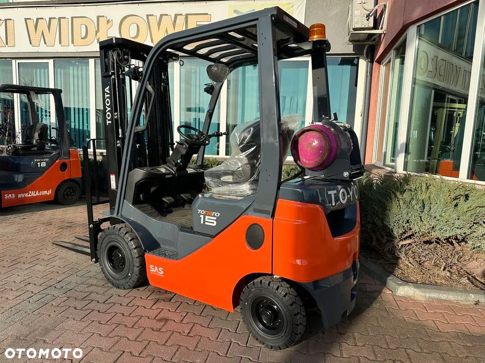 Toyota 02-8FGF15 - 3