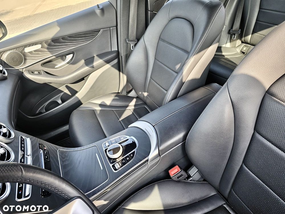 Mercedes-Benz GLC - 13