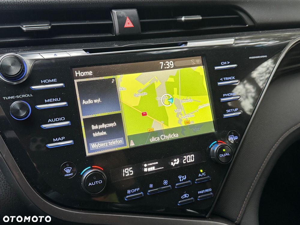 Toyota Camry 2.5 Hybrid Executive CVT - 27