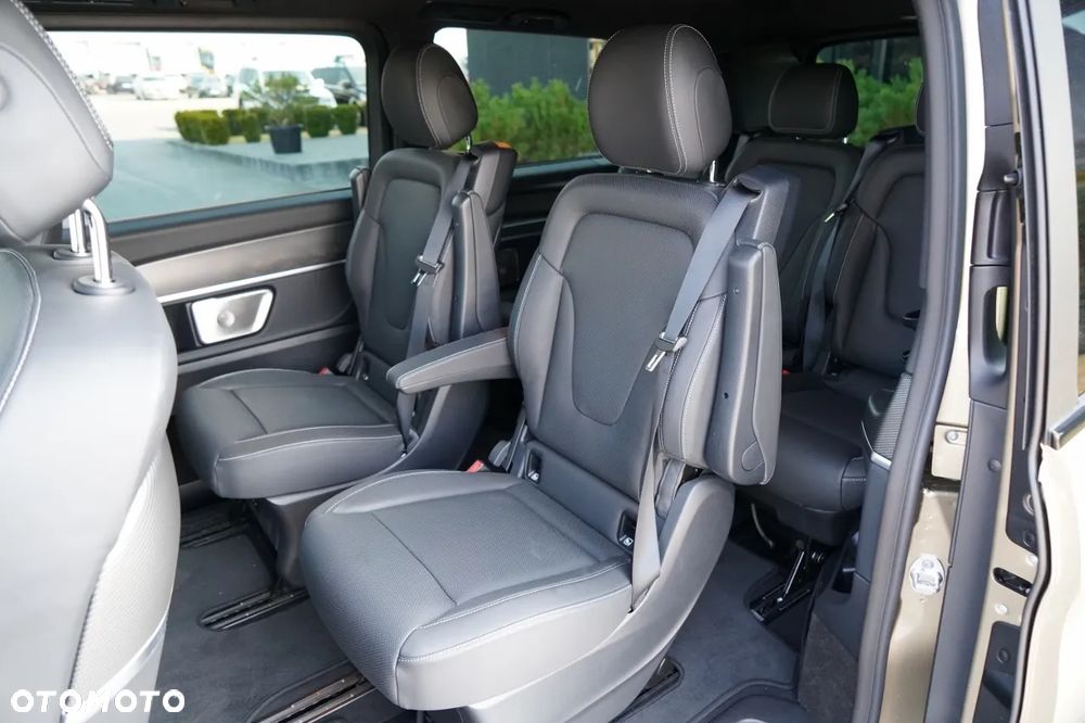 Mercedes-Benz Klasa V 300 d 4-Matic 9G-Tronic Exclusive (ekstra d³) - 32