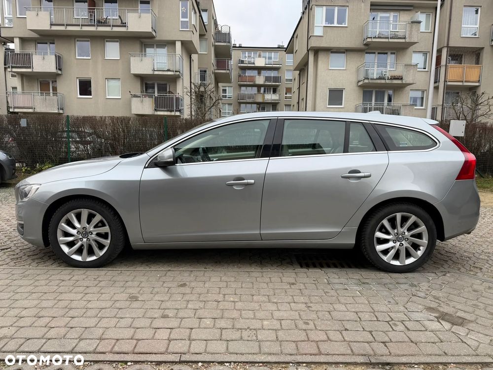 Volvo V60 T4 Summum - 2