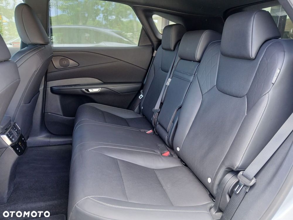 Lexus RX - 7