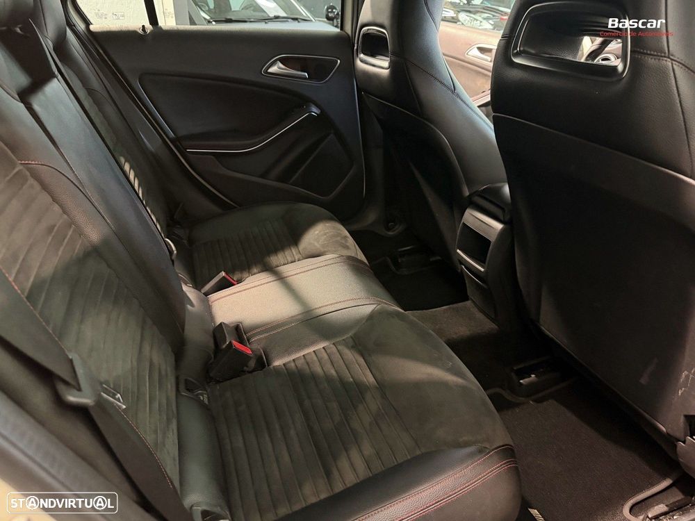 Mercedes-Benz A 180 CDI 7G-DCT AMG Line - 14
