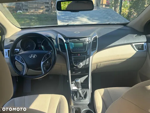 Hyundai i30 1.6 Comfort - 11