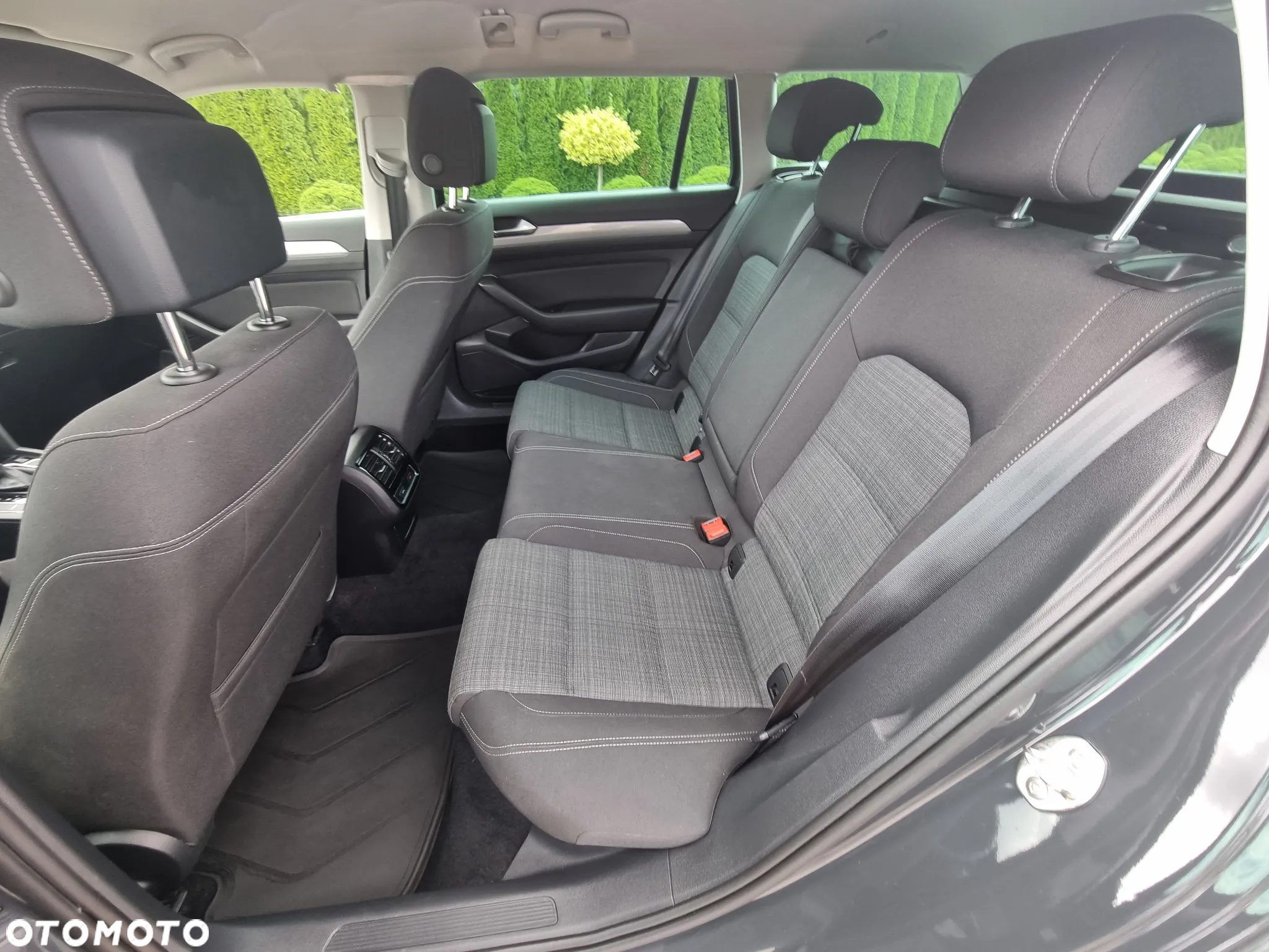 Volkswagen Passat Variant 1.5 TSI OPF DSG Business - 10