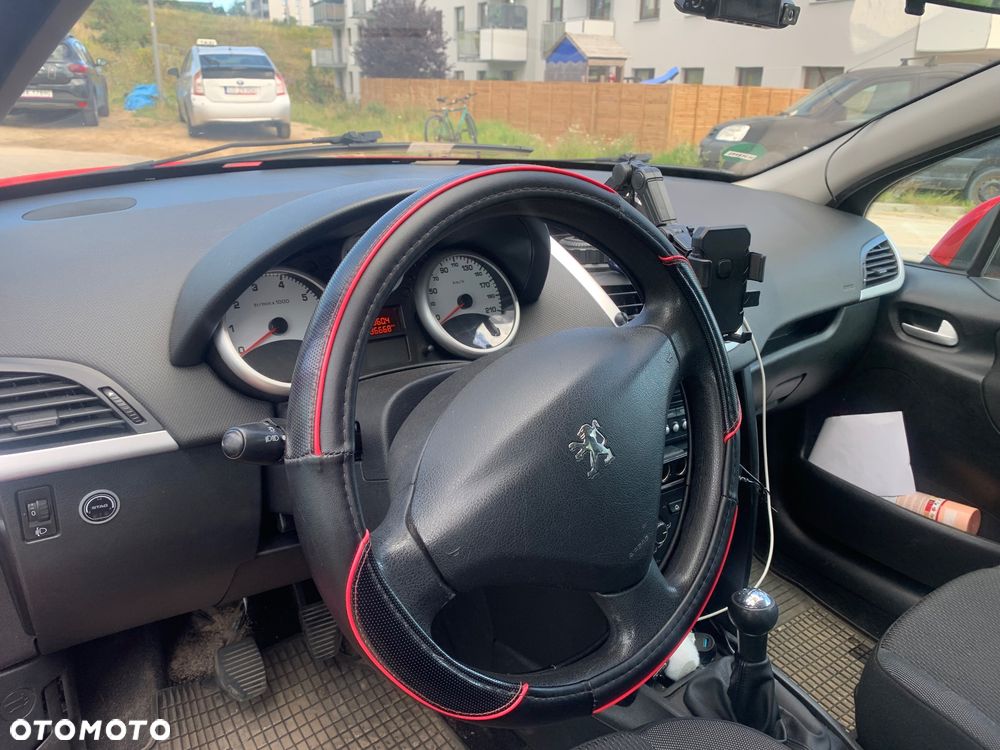 Peugeot 207 1.4 - 8