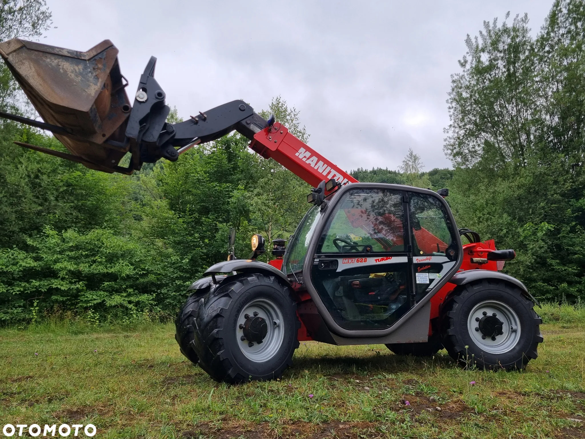 Manitou MVT 628 Ładowarka teleskopowa 6 metrów Udzwig 2,9tony idealny stan z Norwegii 2011r Niski przebieg Łyżka i widły - 4
