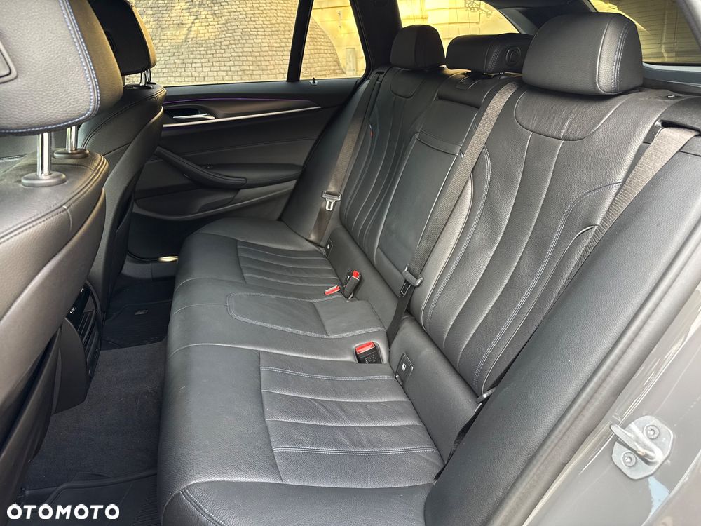 BMW Seria 5 520d M Sport Edition - 27