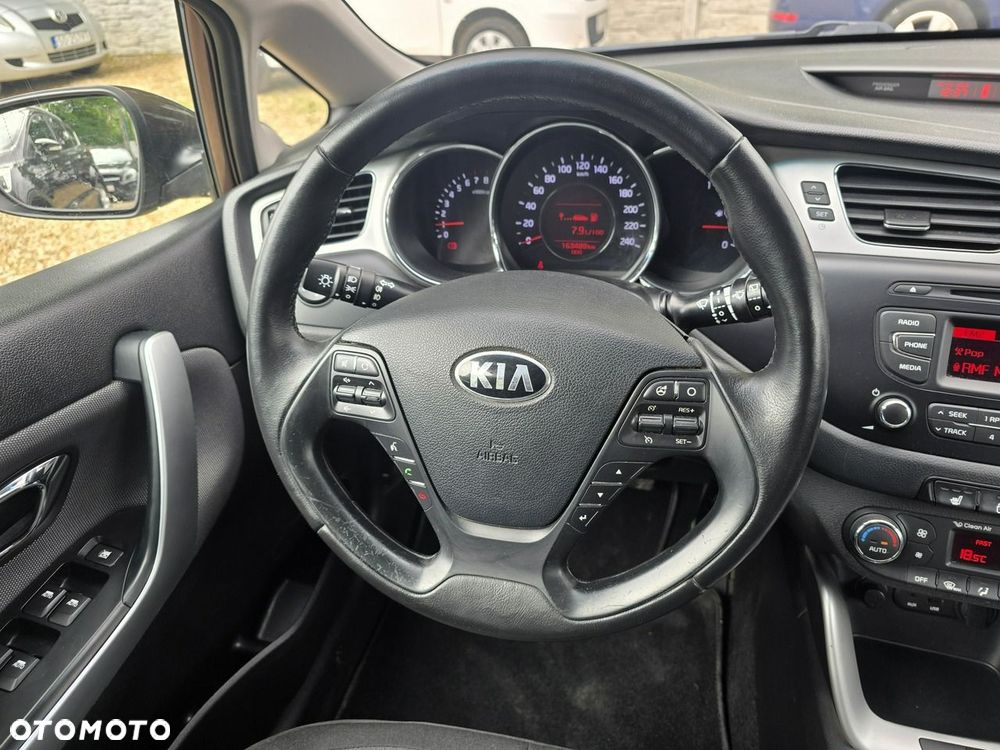Kia Ceed - 15
