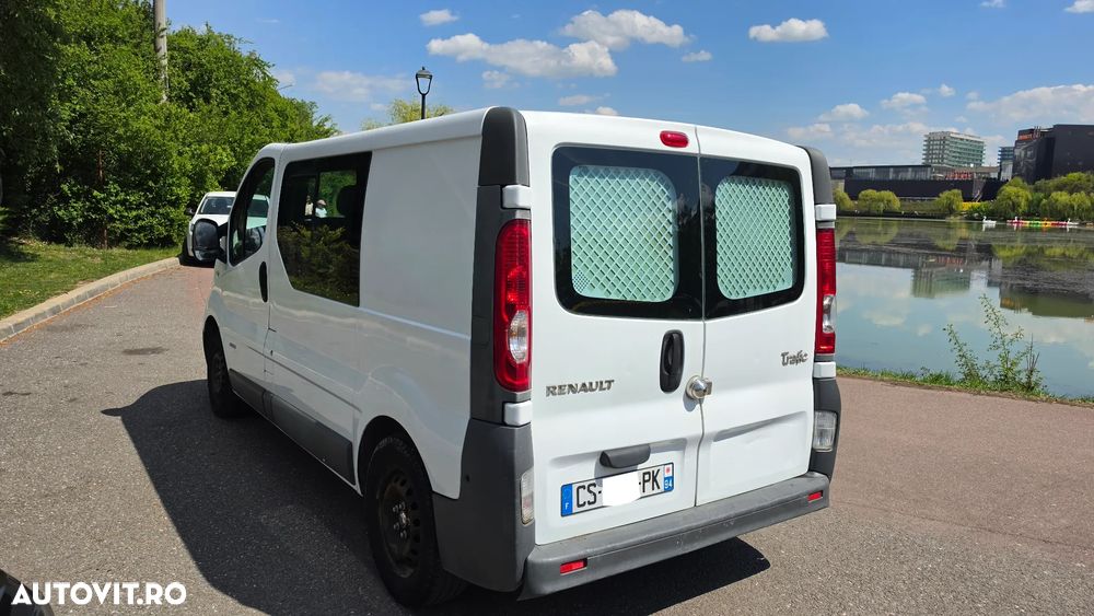 Renault Trafic Combi L2H1 teilverglast - 4
