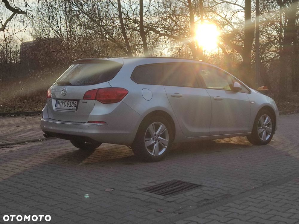 Opel Astra 2.0 CDTI ecoFLEX Start/Stop Exklusiv - 8