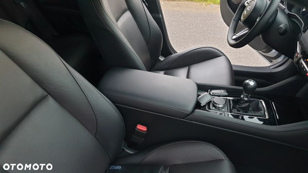 Mazda 3 2.0 mHEV Exclusive Line - 18