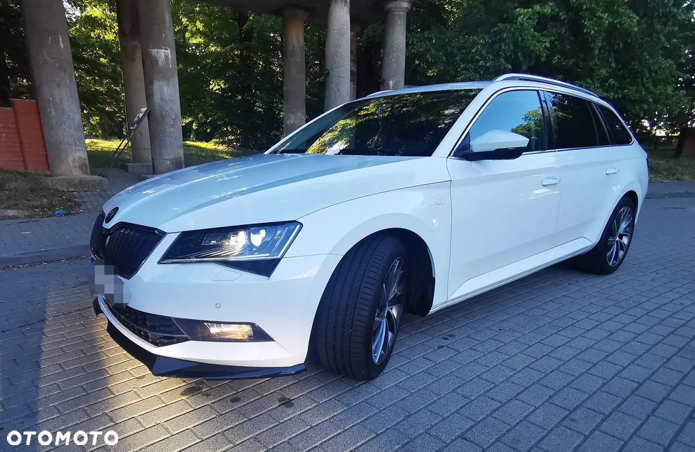 Skoda Superb 2.0 TDI Premium Edition - 14