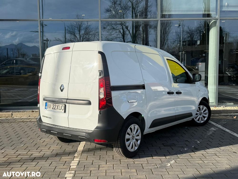 Renault Express - 4