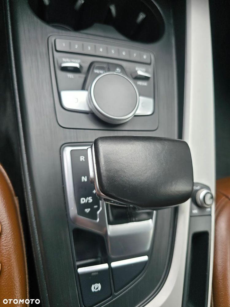 Audi A4 Avant 2.0 TDI Quattro S tronic - 13
