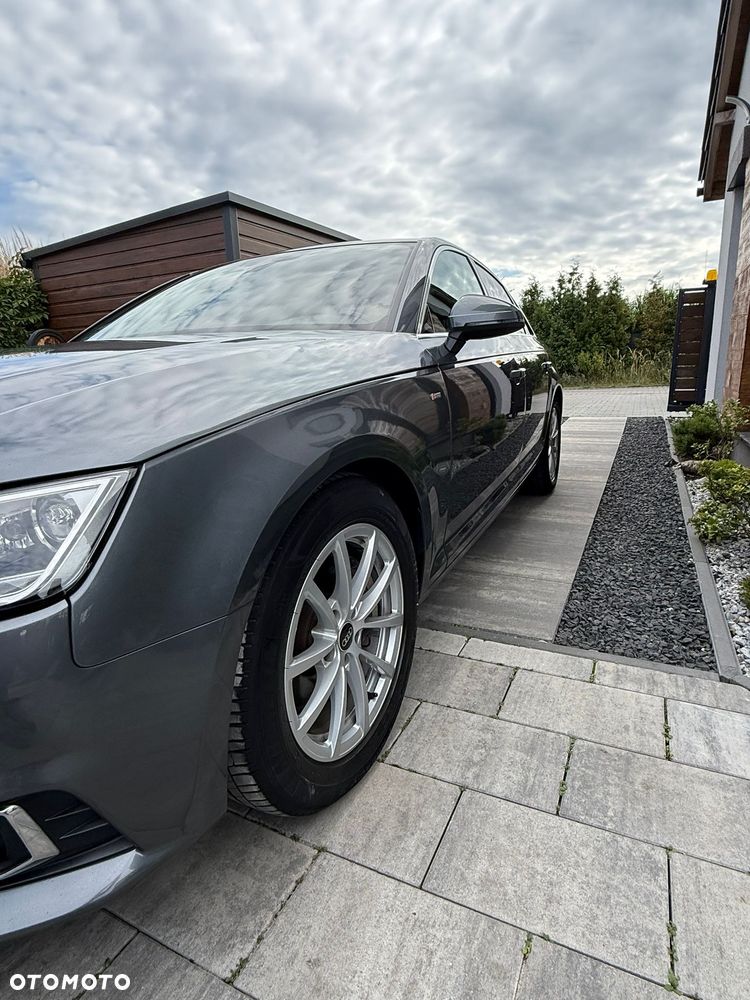 Audi A4 Limousine - 13