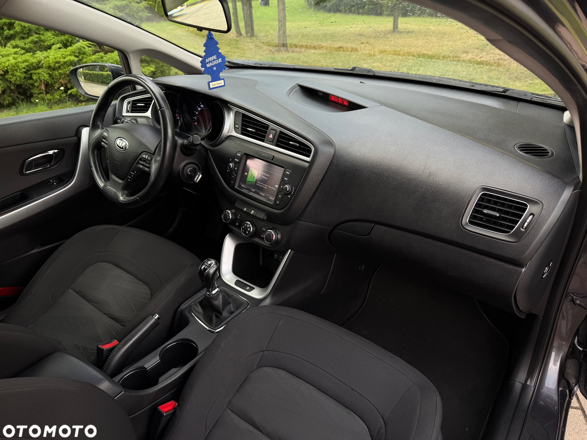 Kia Ceed 1.6 GDI Dream-Team Edition - 9