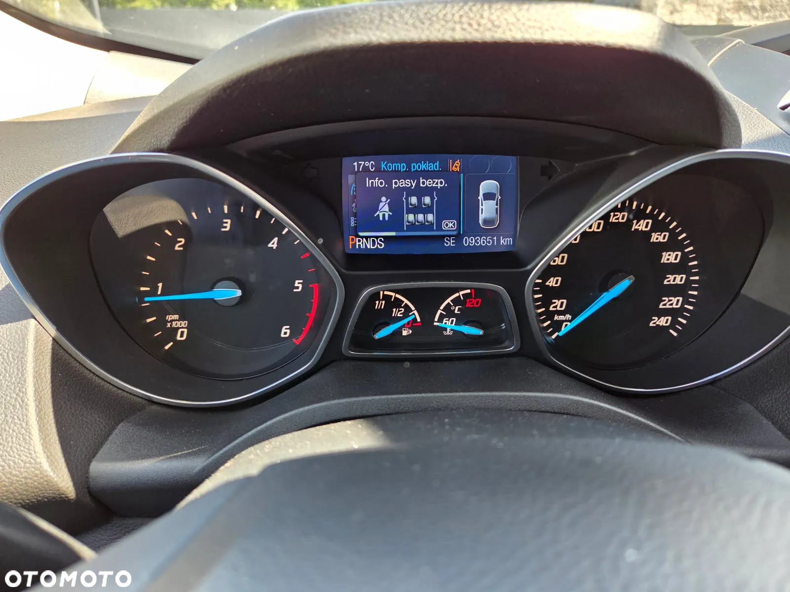 Ford Kuga - 12