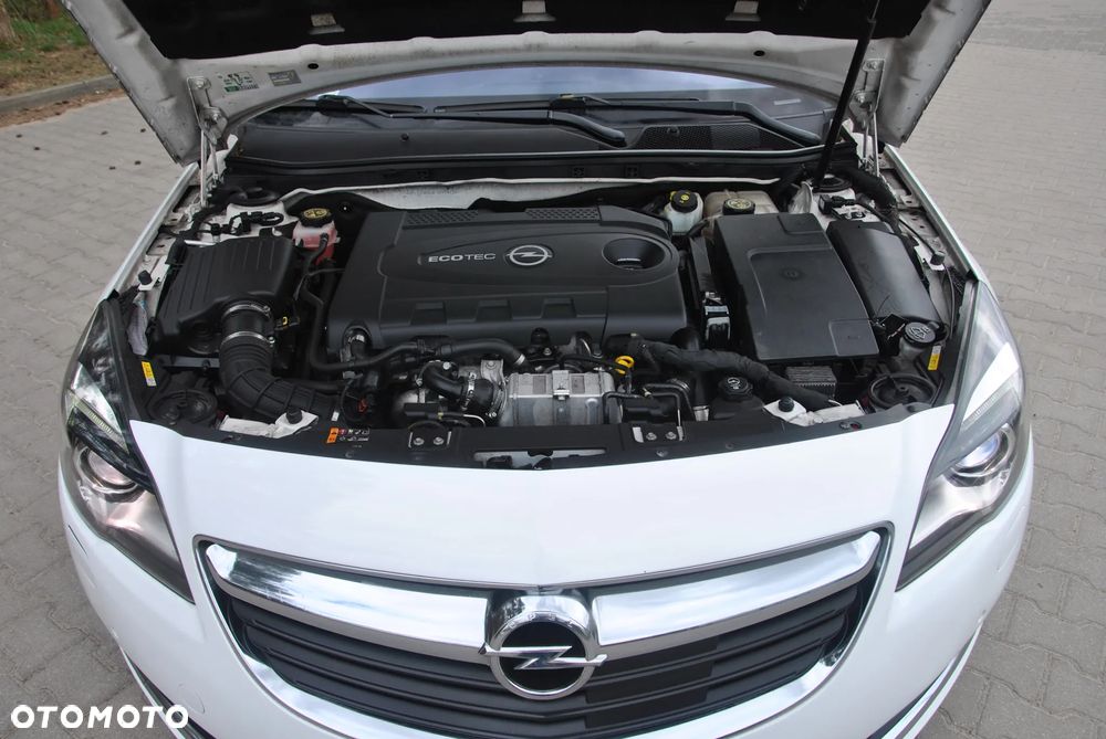 Opel Insignia - 17