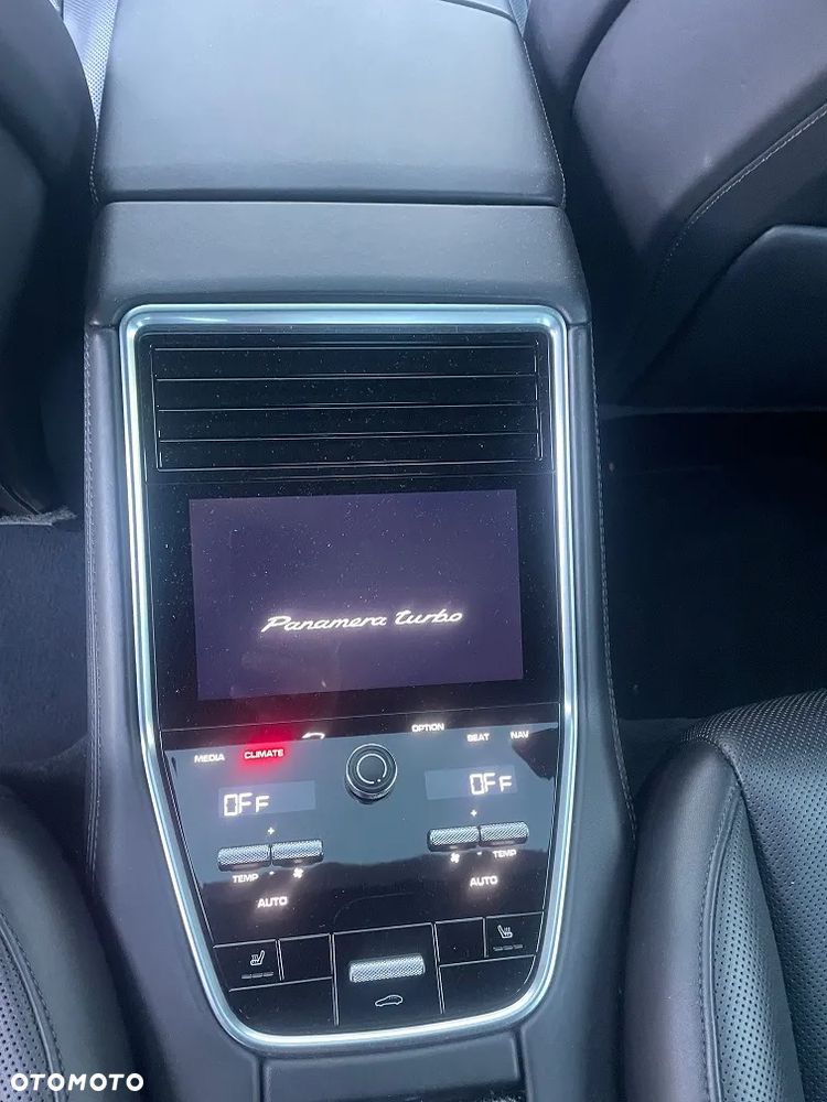 Porsche Panamera Turbo Executive - 7