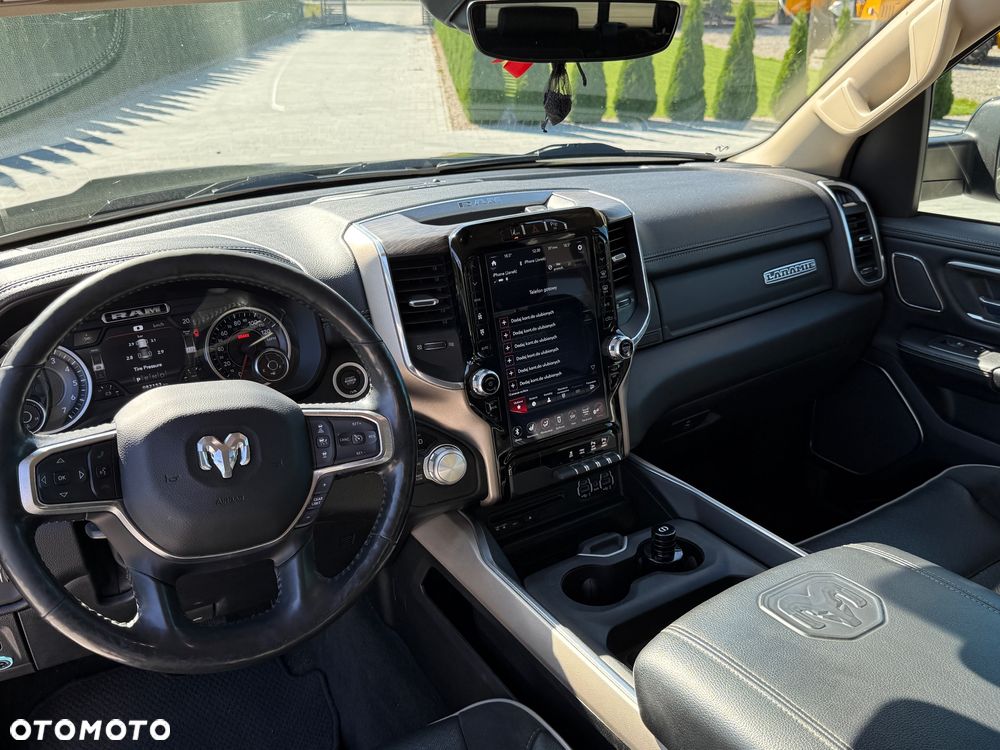 RAM 1500 Crew Cab Shortbed Laramie - 18