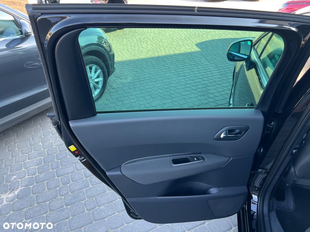 Peugeot 5008 1.2 PureTech Allure S&S - 17