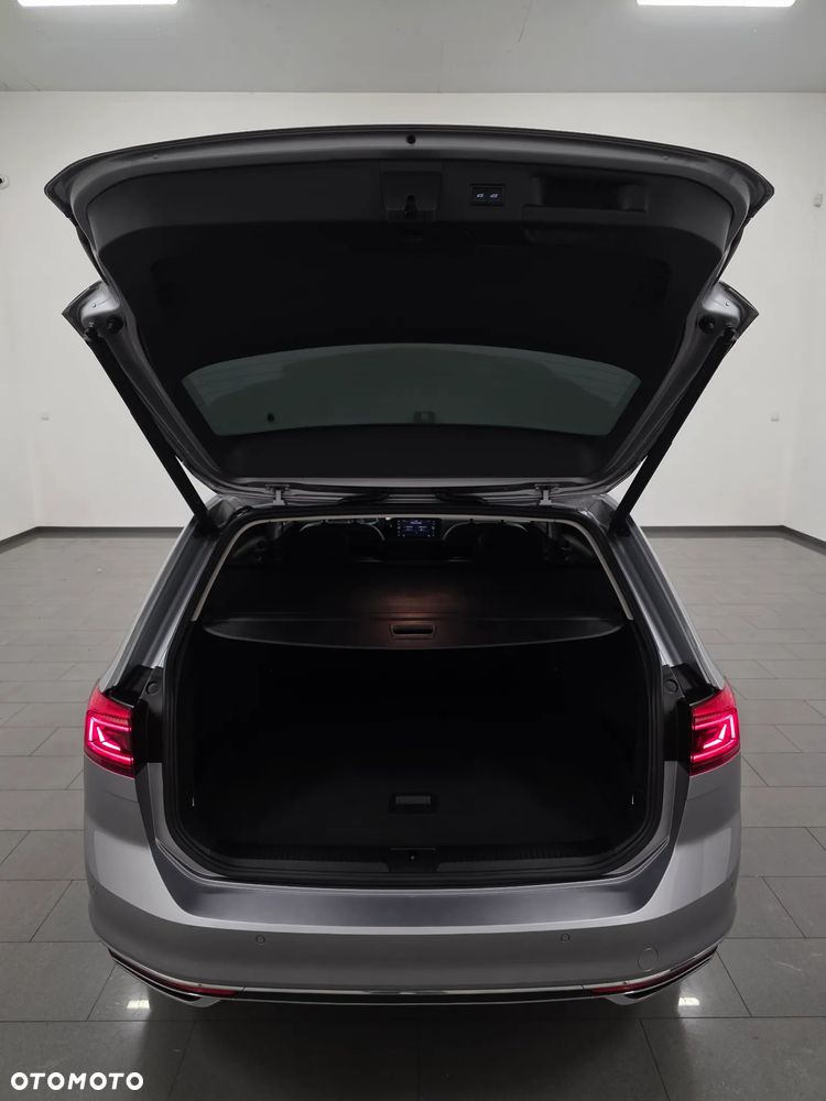 Volkswagen Passat - 39