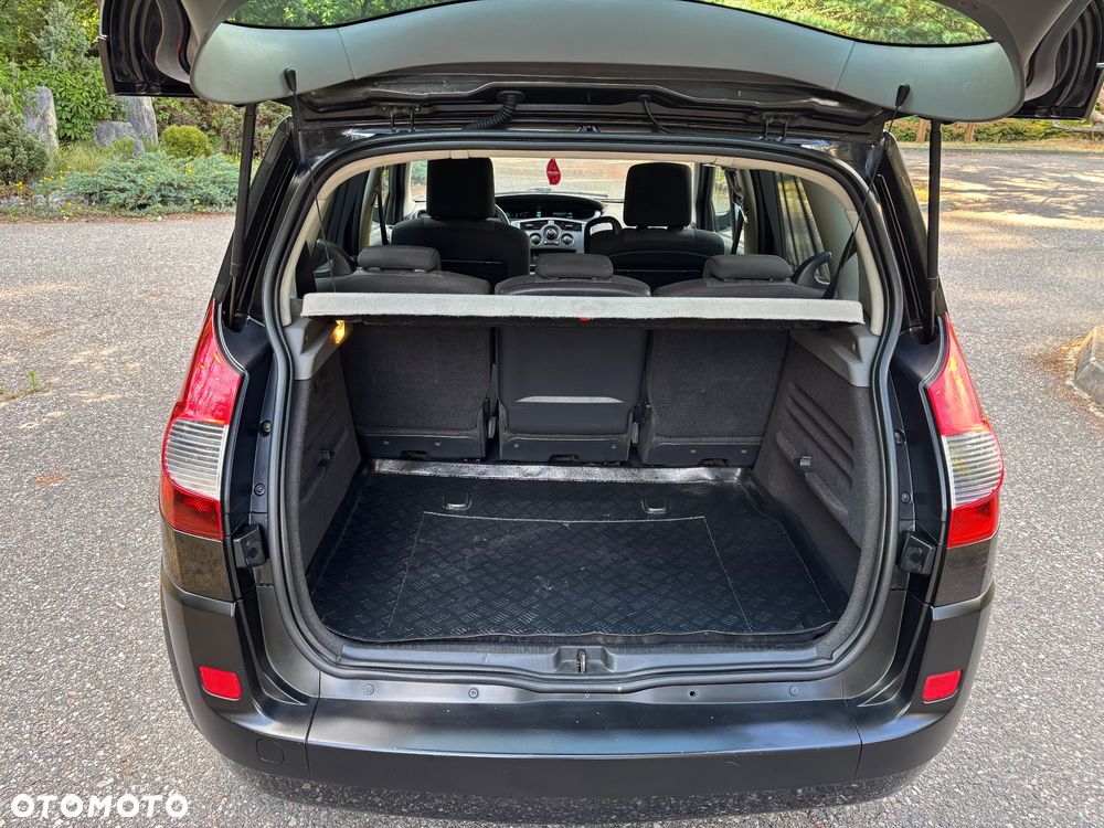 Renault Scenic - 17
