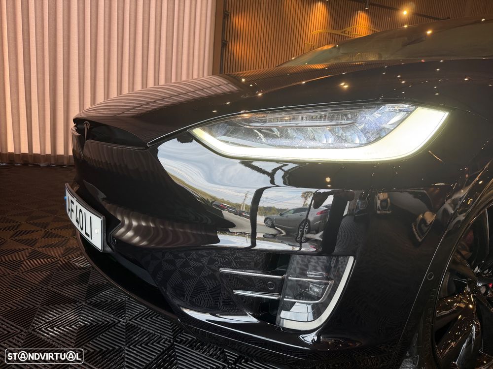 Tesla Model X P100D - 9