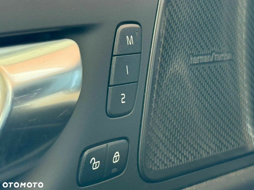 Volvo XC 60 - 29