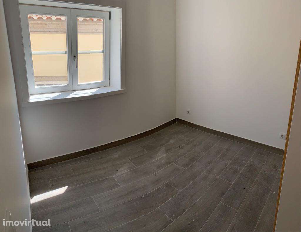 T1 Com Cozinha Equipada - Centro da cidade - Viseu - Grande imagem: 3/5