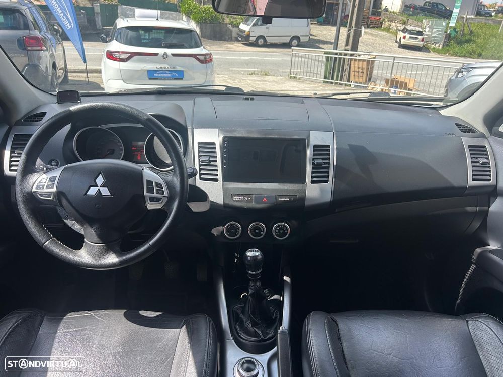 Mitsubishi Outlander 2.0 DI-D Intense+ 4WD - 10