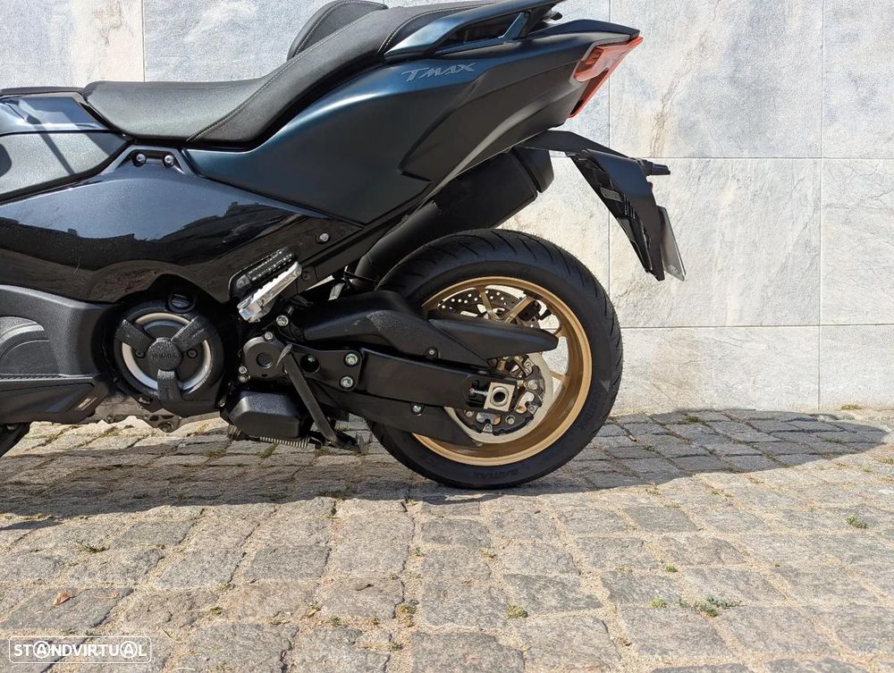 Yamaha TMAX Tech Max - 3