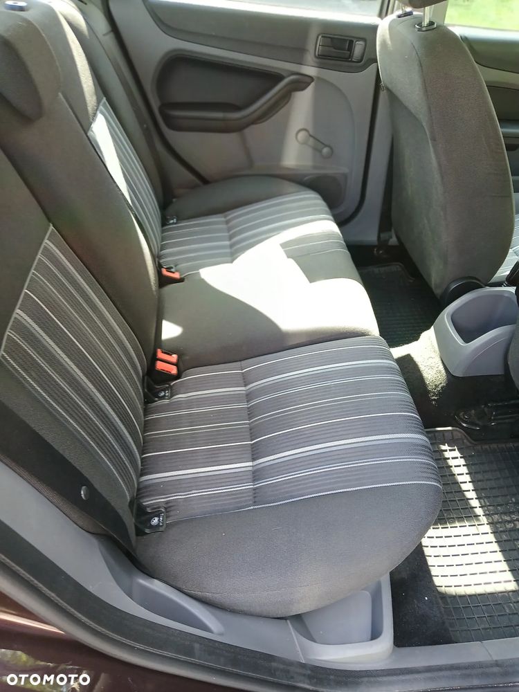 Ford Focus 1.6 Trend - 8